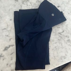LuLulemon navy yoga/sports leggings
